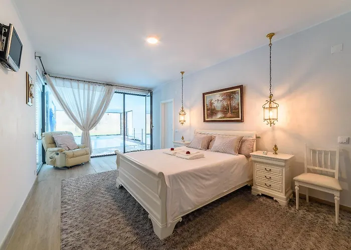Βίλα Lux With Heated Indoor Pool At Aroeira Sea & Golf - Lisbon *